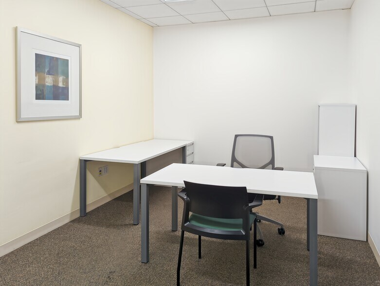 More Photos Of 6200 Stoneridge Mall Rd, Pleasanton Coworking Space