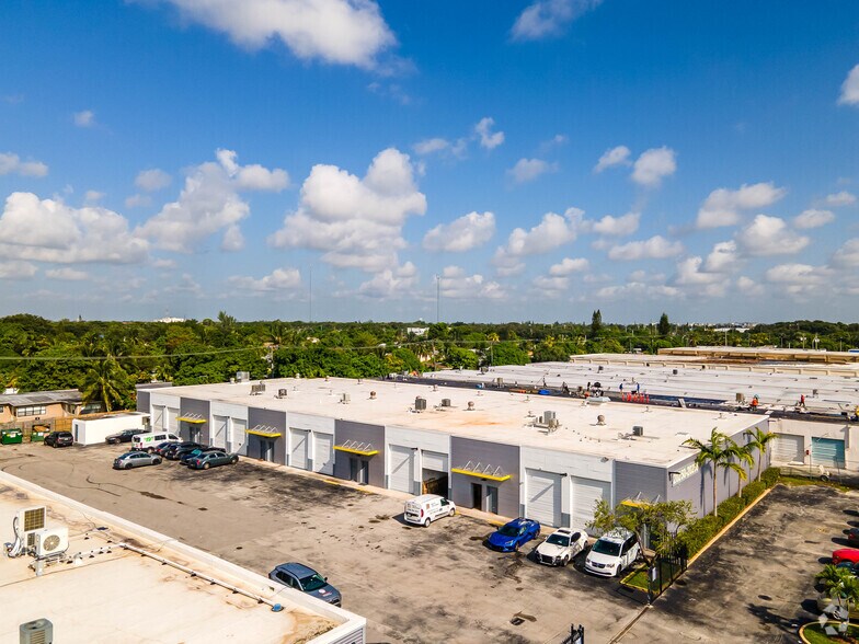 More Photos Of 20250-20268 NE 15th Ct, Miami Unknown For Lease