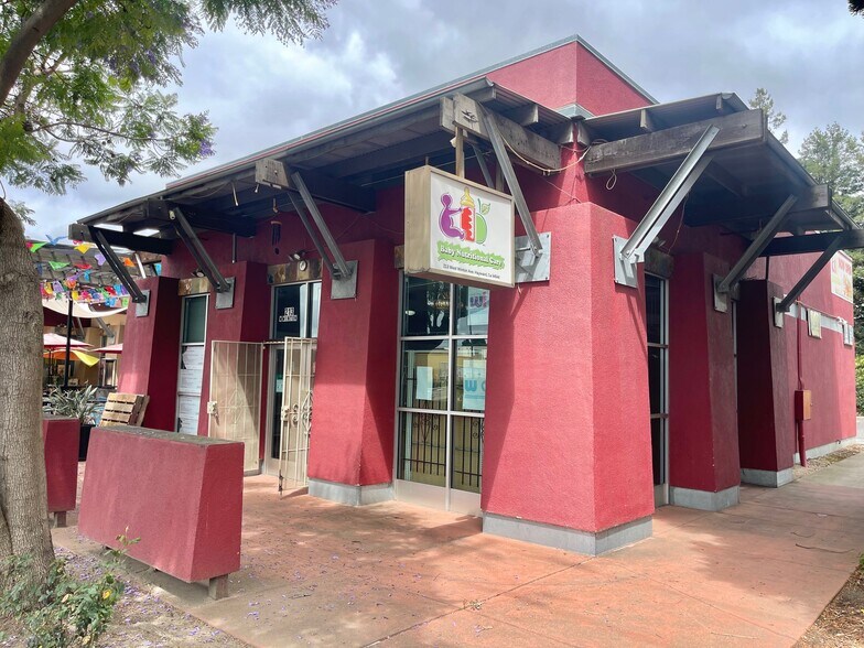 More Photos Of 213-217 W Winton Ave, Hayward Storefront For Lease