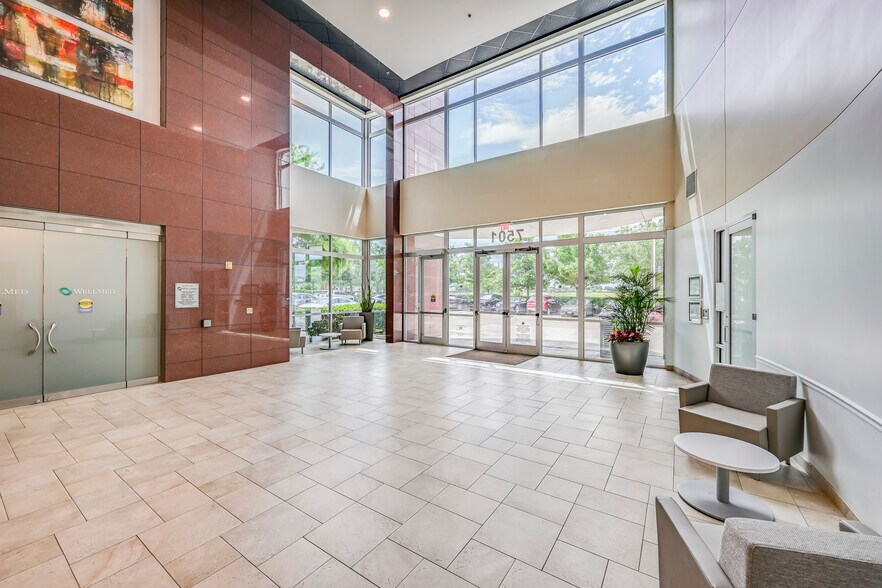 More Photos Of 7501 Lakeview Pkwy, Rowlett Medical For Lease