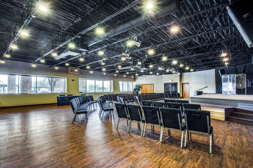 More Photos Of 6600 Paige Rd, The Colony Office For Lease