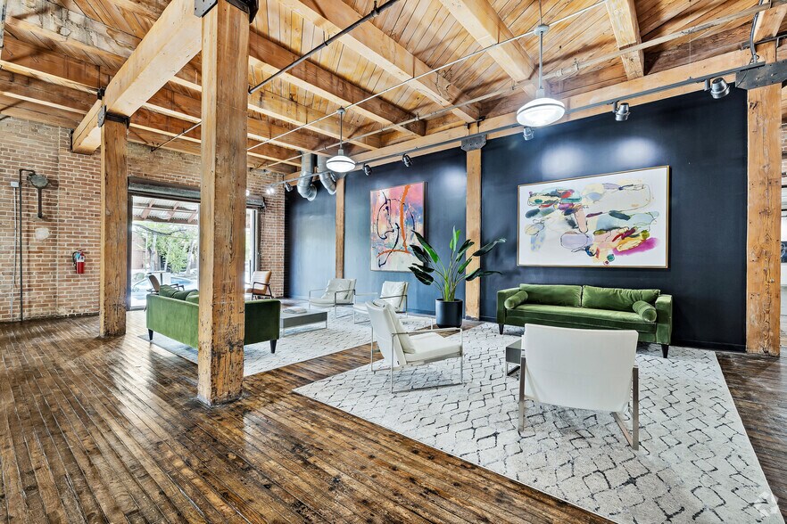 More Photos Of 1113 Vine St, Houston Loft Creative Space For Lease