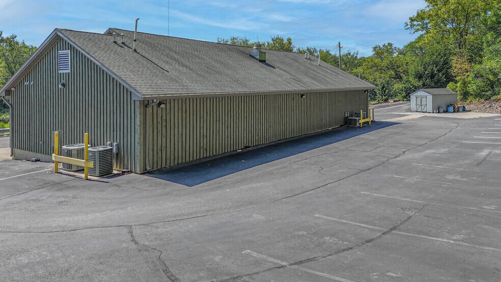 More Photos Of 1477 W Main St, Plymouth Bar For Sale