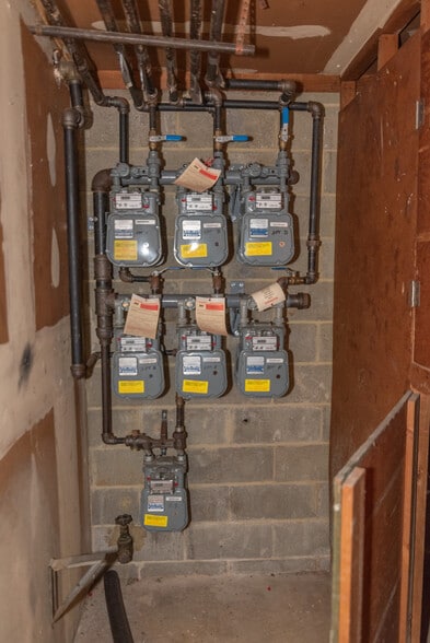 More Photos Of 4907-4921 Frederick Ave, Baltimore Apartments For Sale