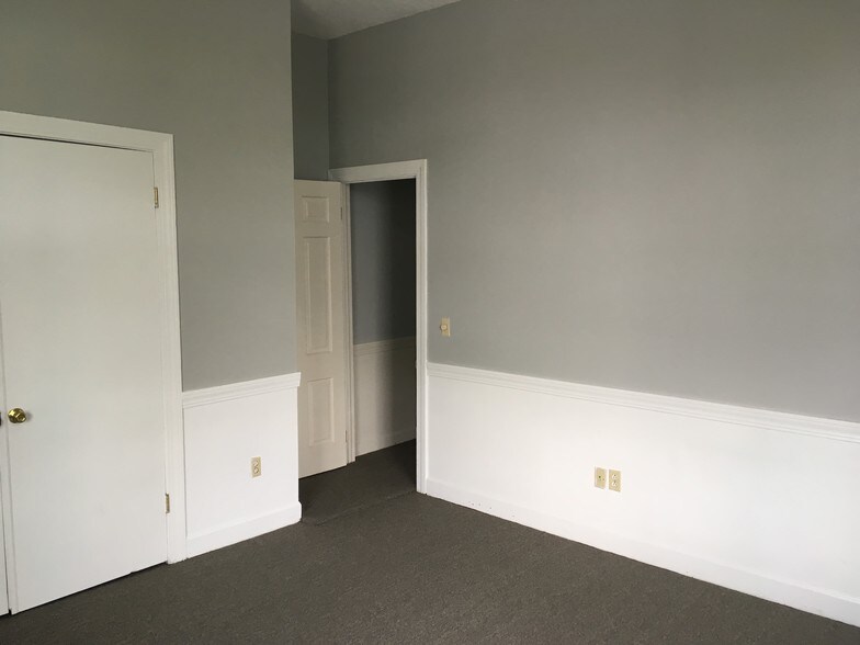 More Photos Of 635 E Bay St, Charleston Office Residential For Lease