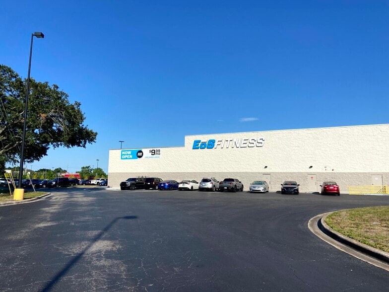 More Photos Of 335 E Semoran Blvd, Fern Park Unknown For Lease