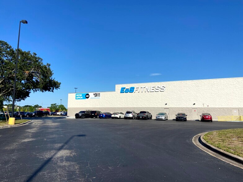 More Photos Of 335 E Semoran Blvd, Fern Park Unknown For Lease