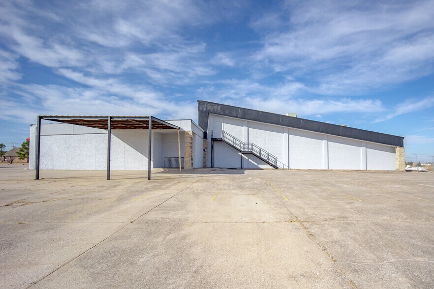 More Photos Of 6825 W Wilshire Blvd, Oklahoma City Theater Concert Hall For Sale