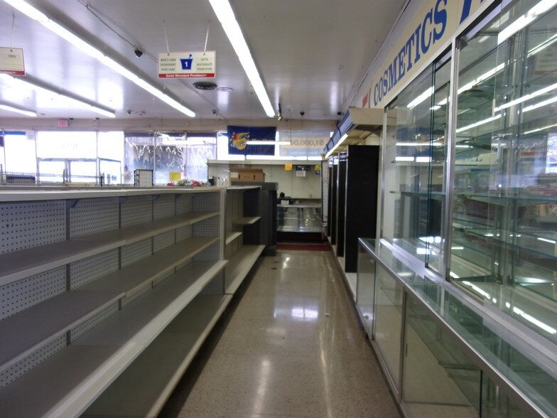 More Photos Of 6918 W Archer Ave, Chicago Storefront For Sale