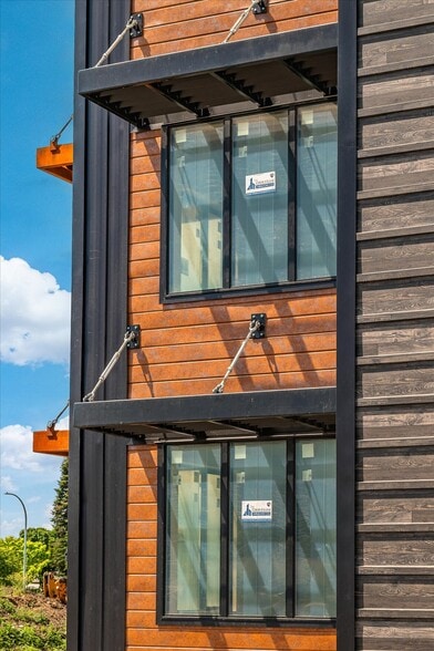 More Photos Of 9878 Kirkpatrick st, Hayden Office For Sale