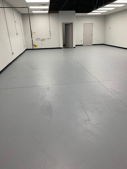 More Photos Of 950 Taylor Station Rd, Gahanna Research And Development For Sale