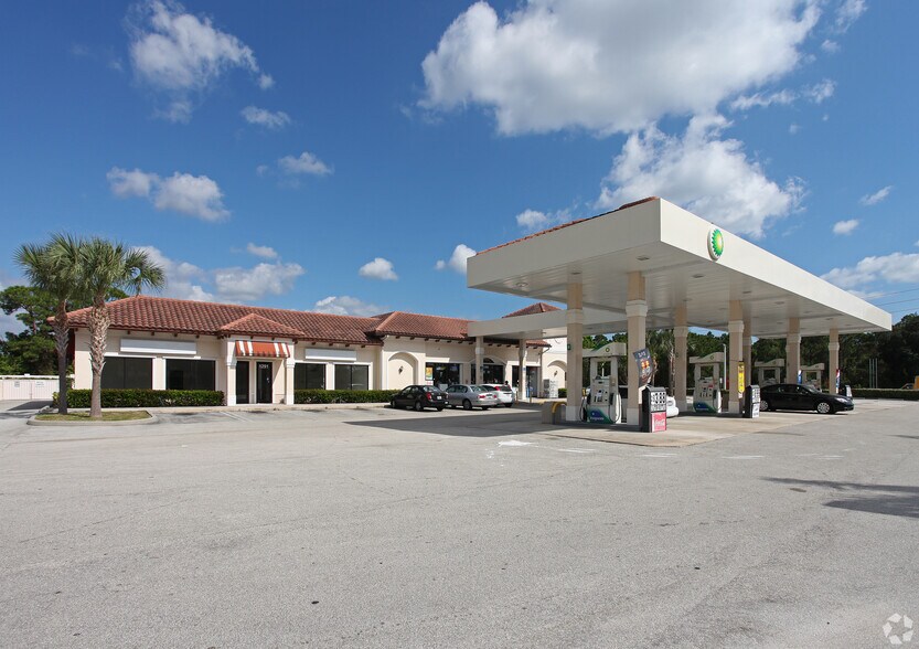 More Photos Of 1293 SW Del Rio Blvd, Port Saint Lucie Service Station For Sale