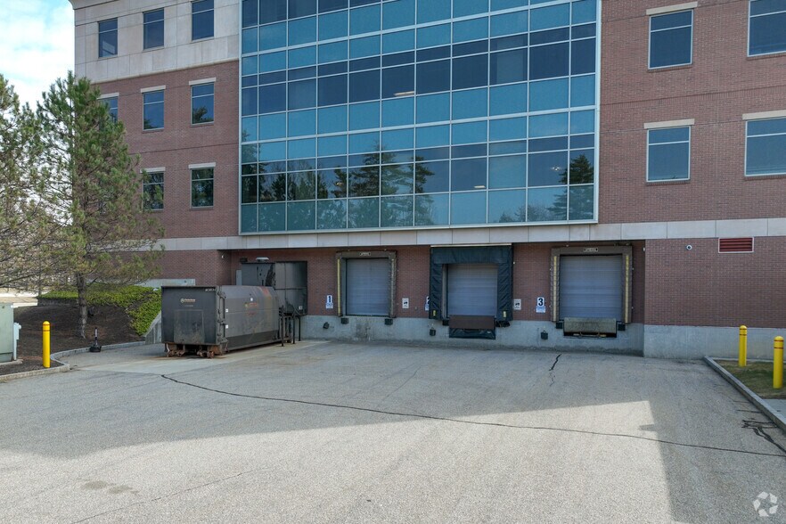 More Photos Of 100 Liberty Way, Dover Unknown For Lease