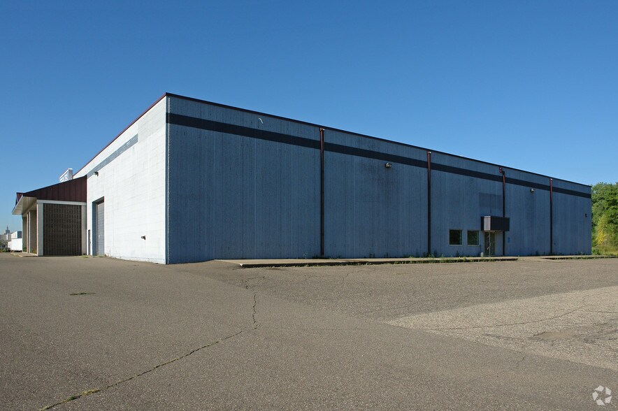 More Photos Of 240 Maryland Ave E, Saint Paul Light Manufacturing For Lease