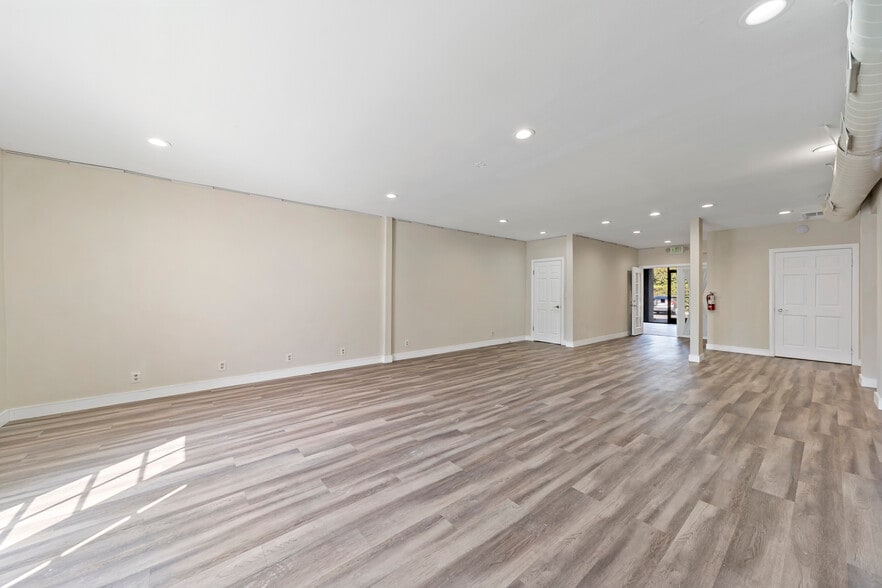 More Photos Of 1230 N Jefferson St, Anaheim Light Distribution For Sale