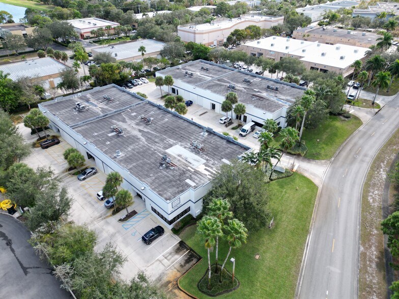 More Photos Of 1445 Jupiter Park Dr, Jupiter Unknown For Lease