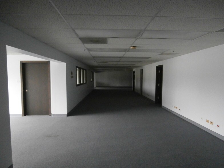 More Photos Of 3250-3270 Lincoln Hwy, Park Forest Freestanding For Sale