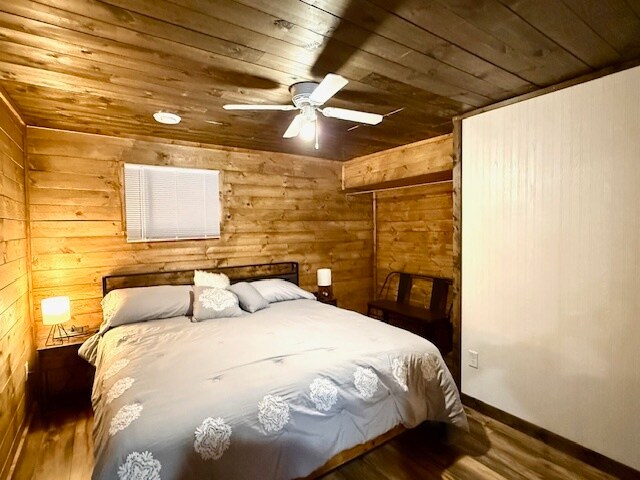 More Photos Of 111 E Grove St, Caledonia General Retail For Sale