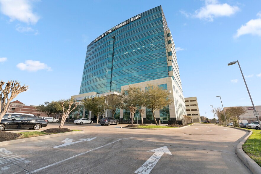 More Photos Of 9999 Bellaire Blvd, Houston Medical For Lease
