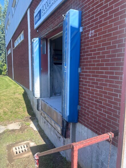 More Photos Of 605 Boul Iberville, Repentigny Flex For Lease