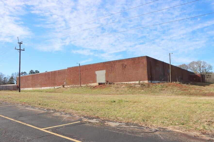 More Photos Of 2115 S McDuffie St, Anderson Manufacturing For Sale