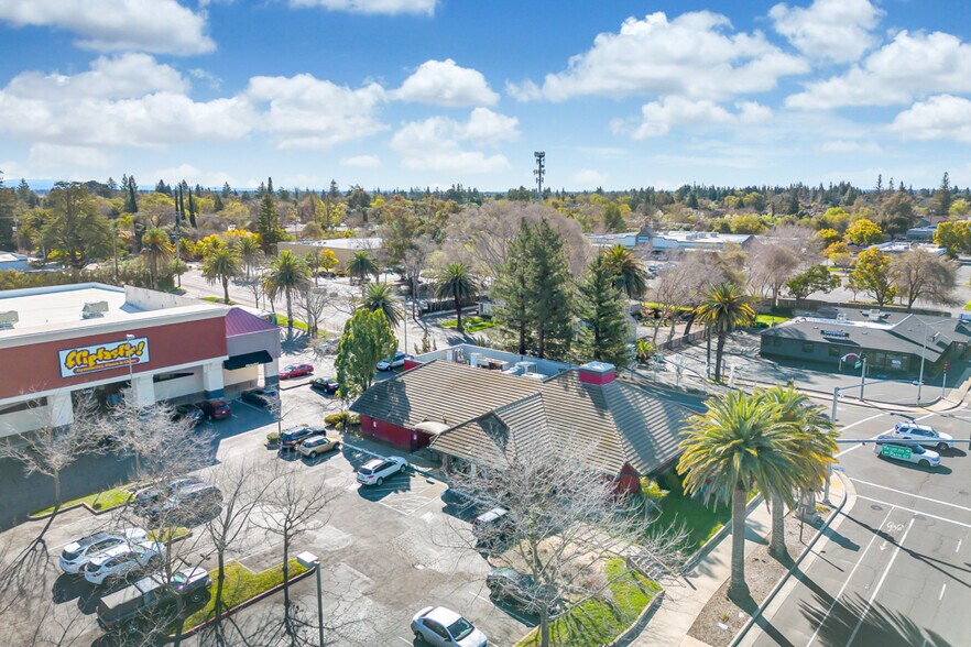 More Photos Of 6400 Fair Oaks Blvd, Carmichael Restaurant For Sale