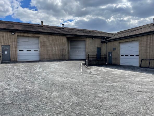 More Photos Of 91 Willenbrock Rd, Oxford Office For Sale