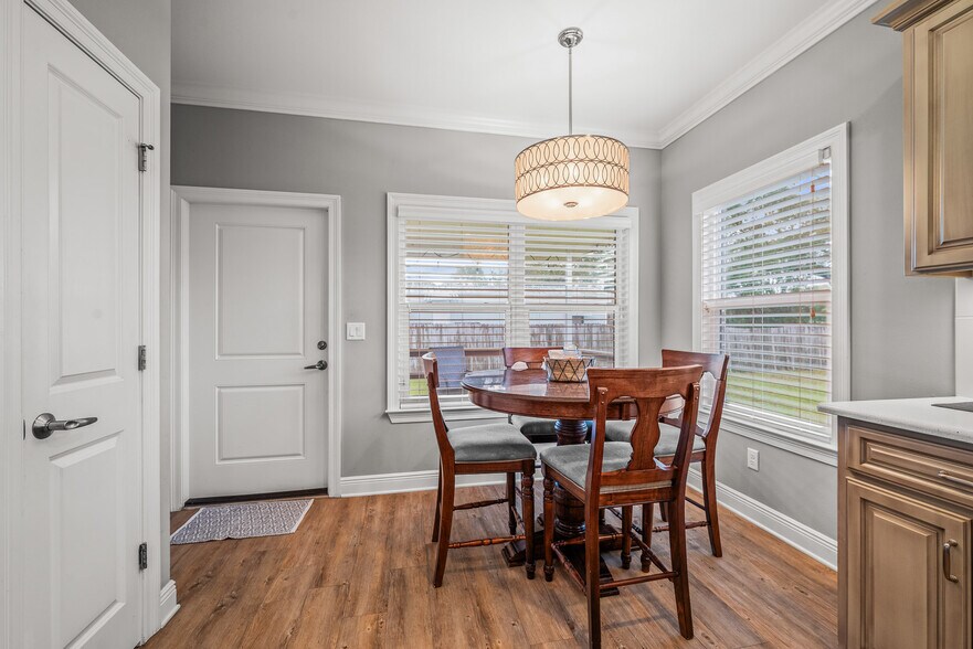 More Photos Of 10351 Chemstrand Rd, Pensacola Office For Sale