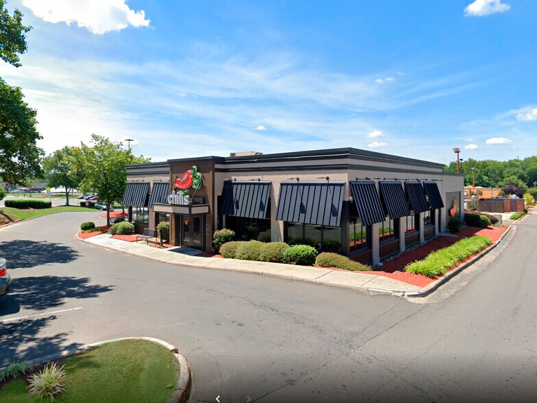 More Photos Of 4600 Durham Chapel Hill Blvd, Durham Unknown For Lease