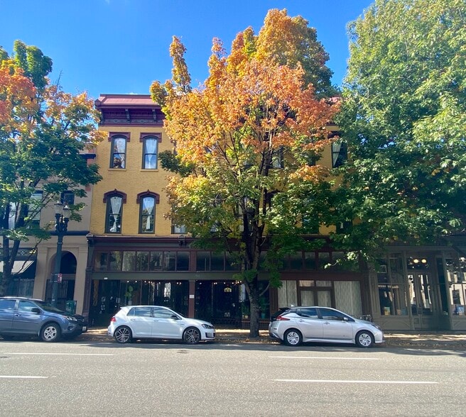 More Photos Of 711-719 SE Grand Ave, Portland Office For Sale