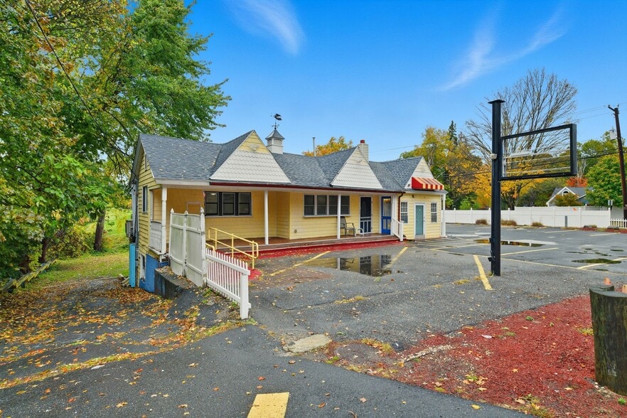 More Photos Of 1508 Main St, Agawam Restaurant For Sale