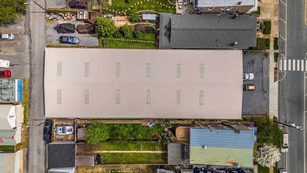 More Photos Of 329 E 2nd St, Frederick Warehouse For Lease