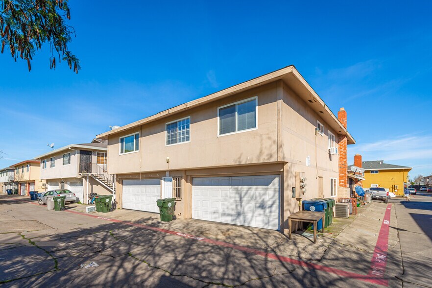 More Photos Of 10 Nedra Ct, Sacramento Apartments For Sale