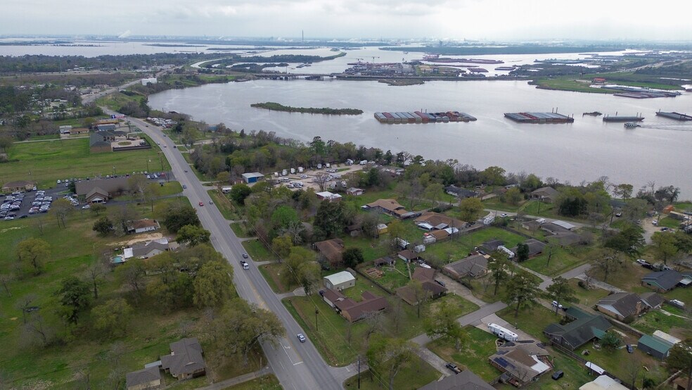 More Photos Of 1204 S Main St, Highlands Land For Lease