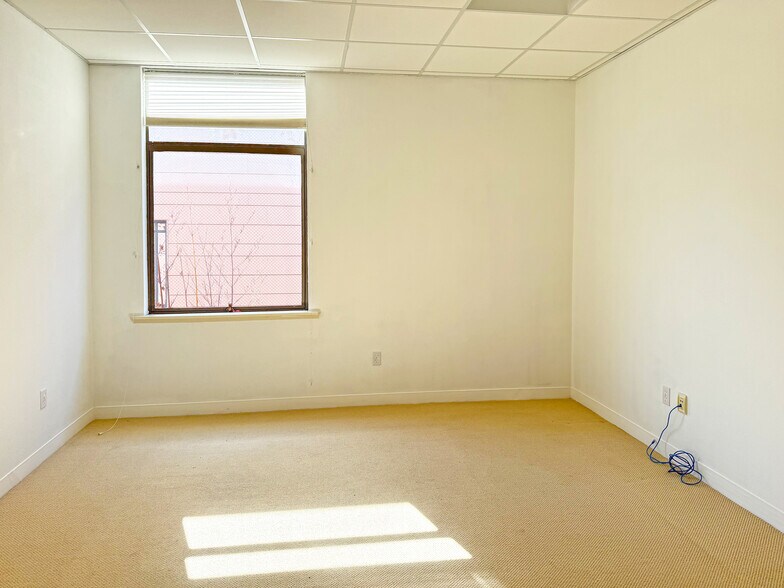 More Photos Of 900 Colusa Ave, Berkeley Storefront Retail Office For Lease