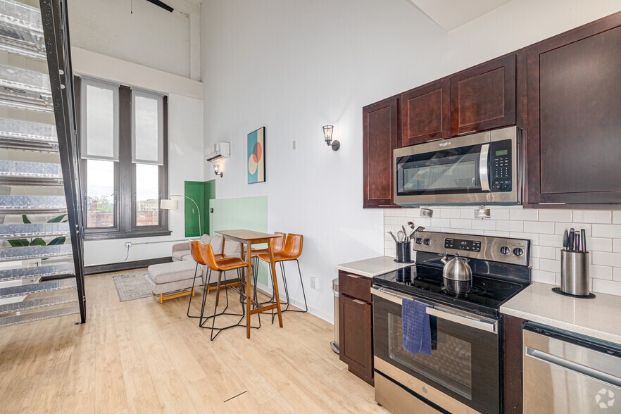 More Photos Of 220 S 47th St, Philadelphia Apartments For Lease