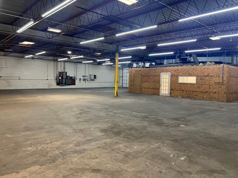 More Photos Of 119 Horsham Rd, Horsham Township Light Distribution For Lease