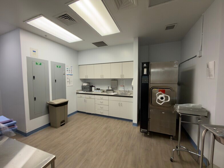 More Photos Of 1157 S State Road 7, Wellington Office For Lease