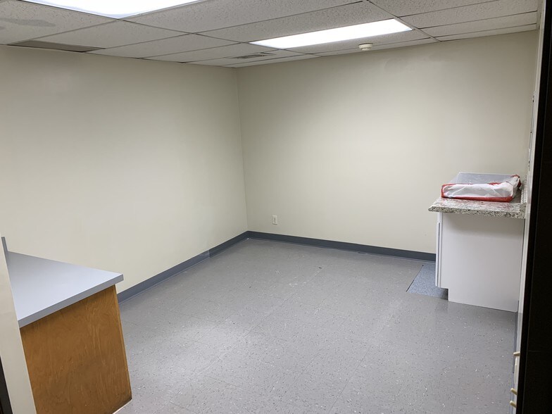 More Photos Of 650 W Duarte Rd, Arcadia Medical For Lease