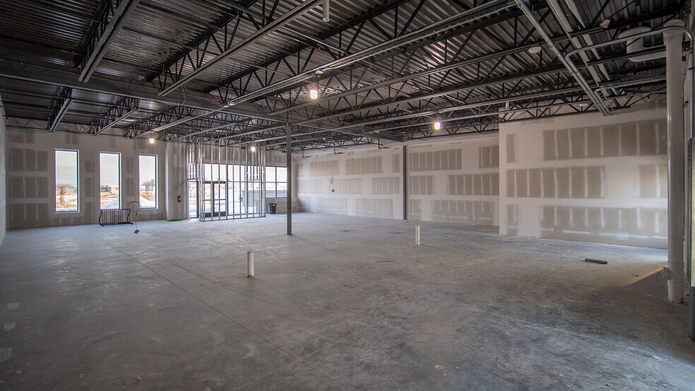 More Photos Of 3629 Sarah Pl NW, Rochester Storefront Retail Office For Lease