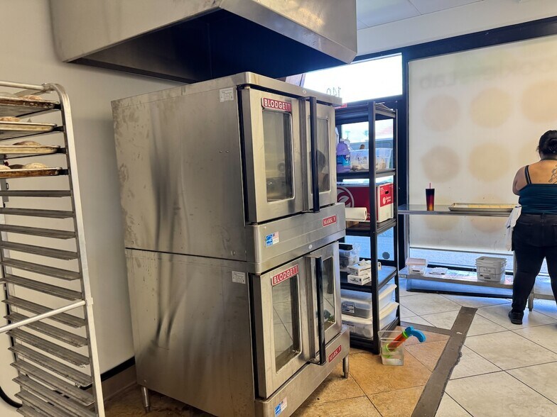 More Photos Of 140 Hoohana St, Kahului Office For Lease