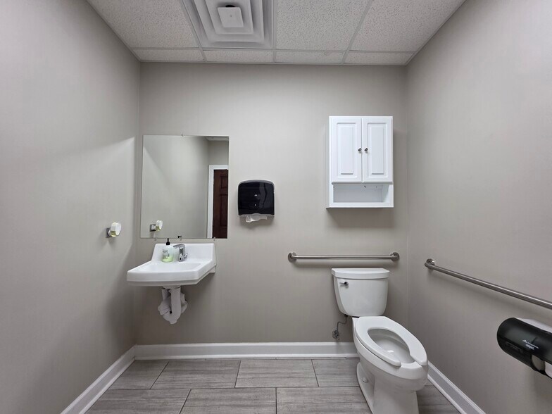 More Photos Of 16604 107th St, Orland Park Healthcare For Sale