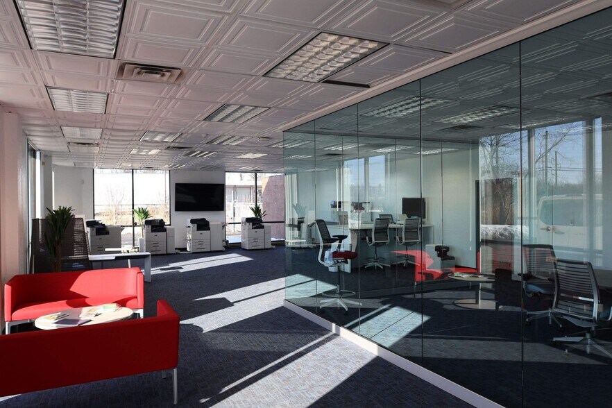 More Photos Of 6800 Northern Blvd, East Syracuse Truck Terminal For Sale