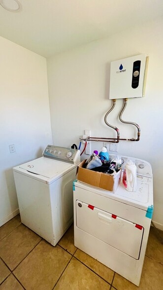 More Photos Of 12036 Bartlett Ave, Adelanto Office Residential For Sale