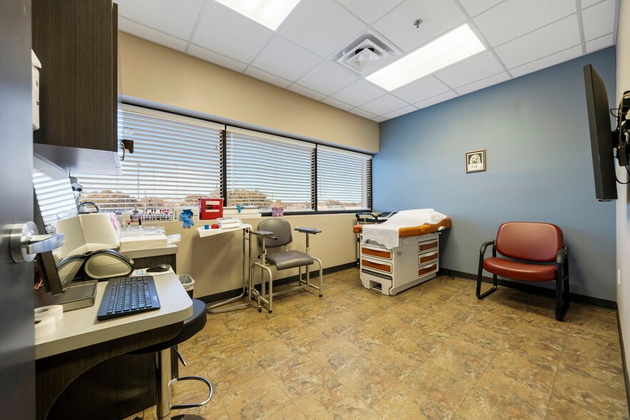 More Photos Of 23607 US HWY 27, Lake Wales Medical For Lease