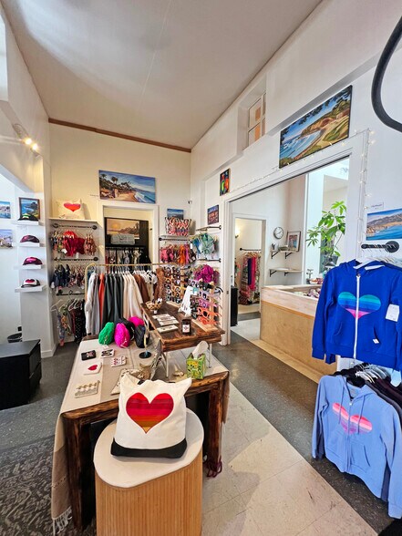 More Photos Of 429 State St, Santa Barbara Storefront For Sale