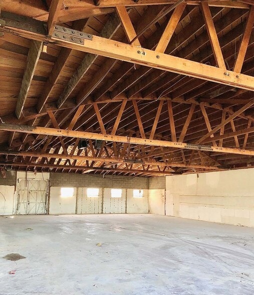 More Photos Of 5612-5616 Santa Monica Blvd, Los Angeles General Retail For Lease