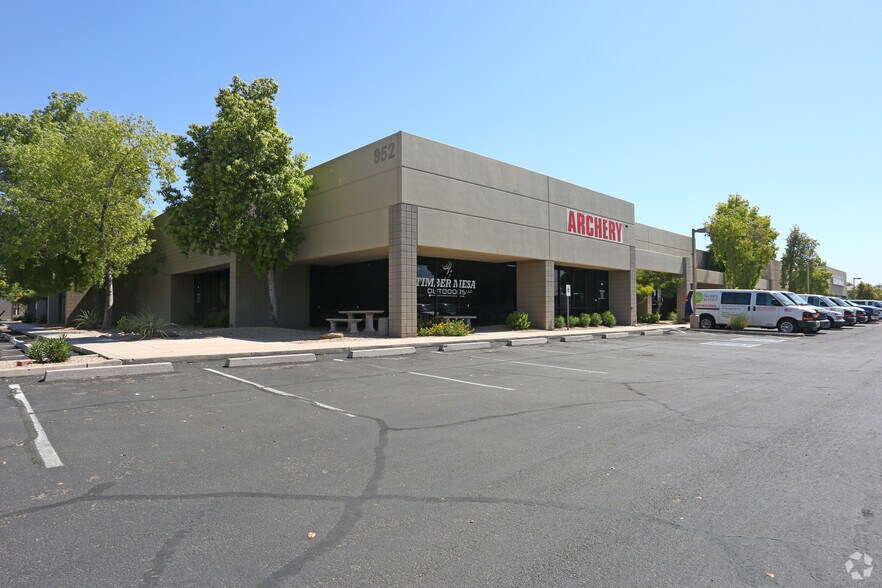 More Photos Of 952 E Baseline Rd, Mesa Warehouse For Lease