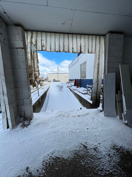 More Photos Of 5400 Brookpark Rd, Cleveland Manufacturing For Lease