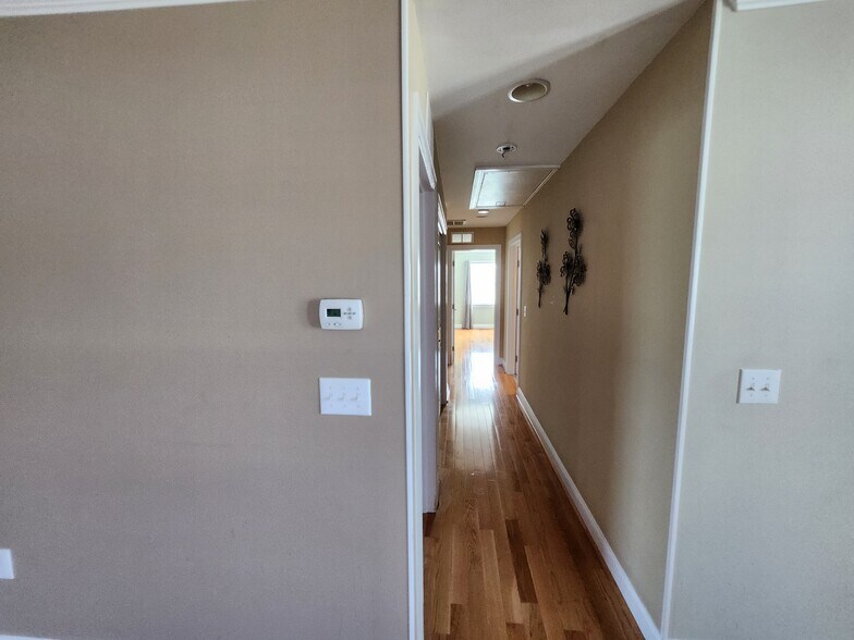 More Photos Of 1901 Pennview Rd, Havertown Flex For Sale